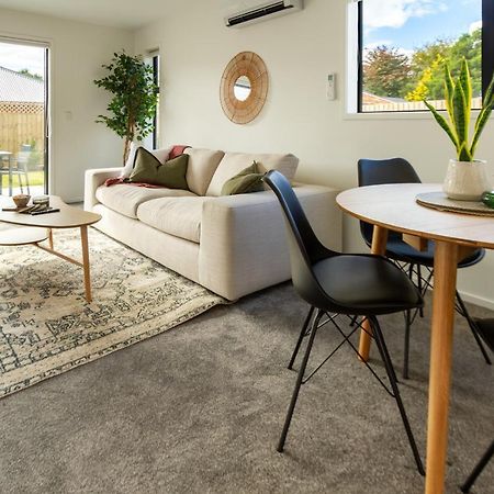 Riccarton 2 Bed 1 Bath W/Garage Apartment Christchurch Bagian luar foto