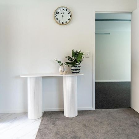 Riccarton 2 Bed 1 Bath W/Garage Apartment Christchurch Bagian luar foto