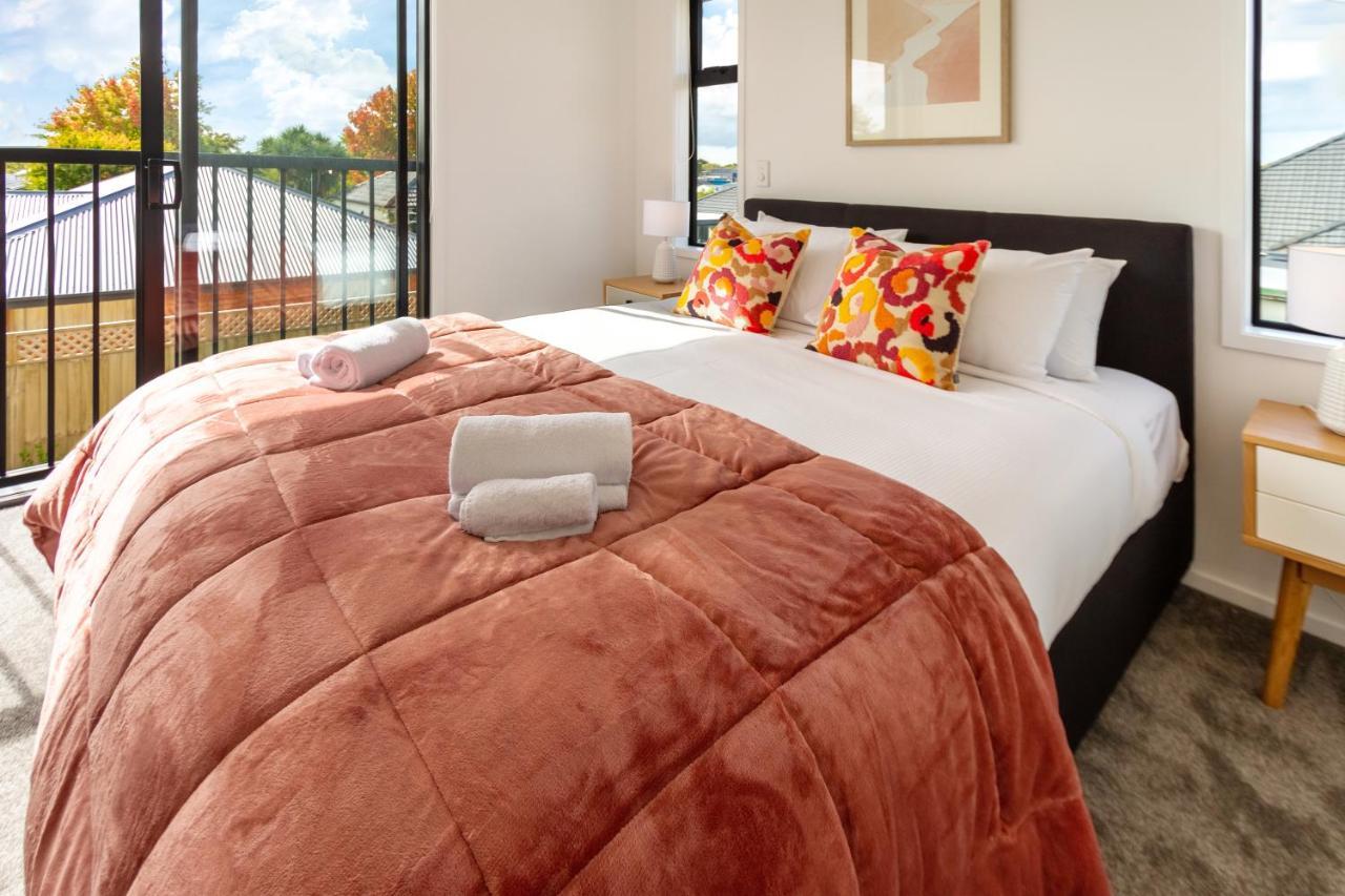Riccarton 2 Bed 1 Bath W/Garage Apartment Christchurch Bagian luar foto