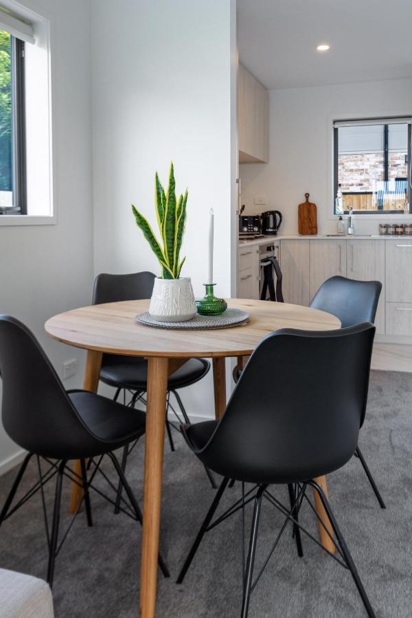 Riccarton 2 Bed 1 Bath W/Garage Apartment Christchurch Bagian luar foto