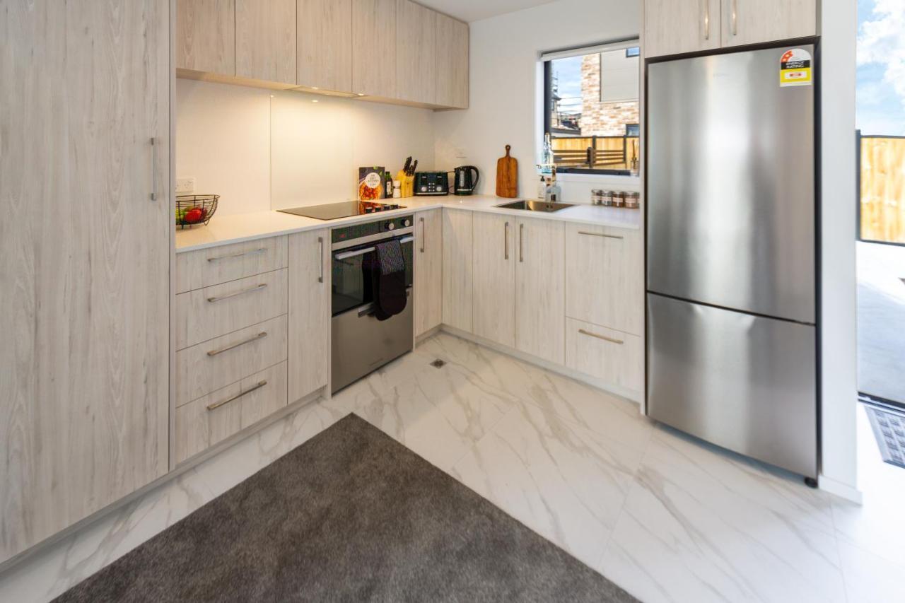 Riccarton 2 Bed 1 Bath W/Garage Apartment Christchurch Bagian luar foto